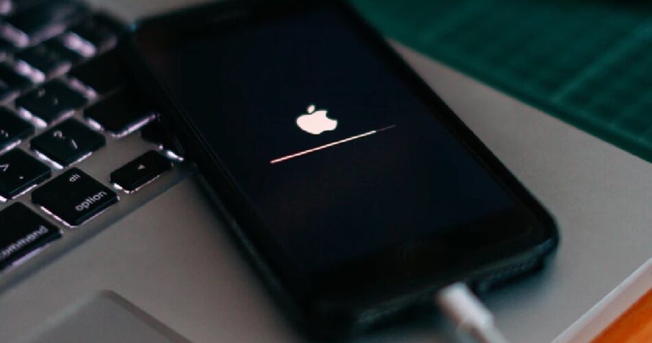 apple iphone ios update unsplash szabo viktor