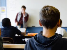 Skola lärare elever