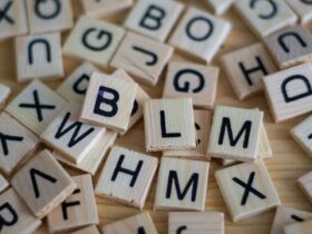 Årets nyord 2025 – här är hela listan 33 ord words unsplash