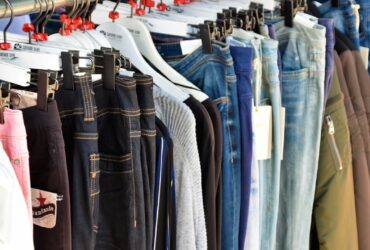 second hand klader unsplash